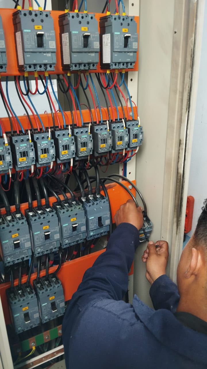 ELECTROANDINA - Construcción de planta industrial Lima